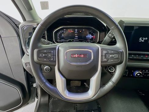 Used 2025 GMC Sierra 1500 SLT image 12