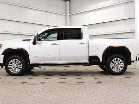 Used 2022 GMC Sierra 3500 Denali w/ Denali Ultimate Package image 4
