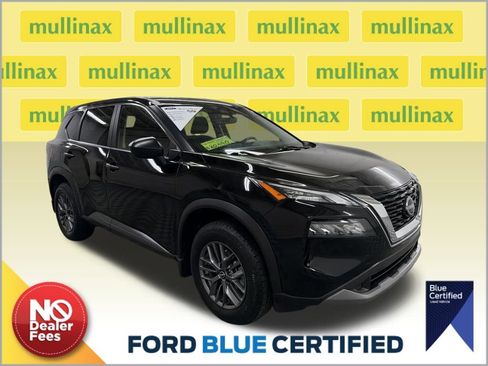 Used 2023 Nissan Rogue S image 1