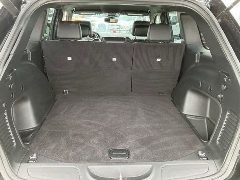 Certified 2022 Jeep Grand Cherokee Laredo X image 23