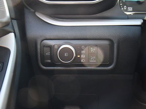 Used 2023 Ford Explorer XLT w/ Equipment Group 202A image 31