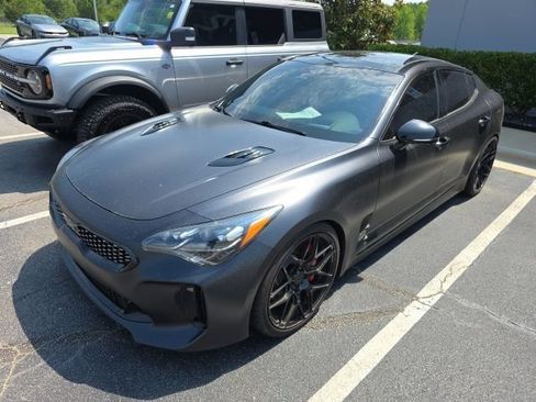 Used 2023 Kia Stinger GT2 AWD/4WD image 3