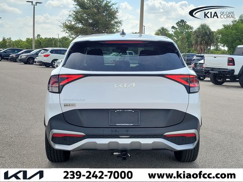 Certified 2023 Kia Sportage EX FWD image 5