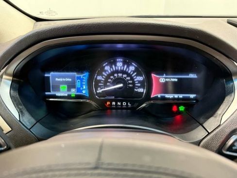 Used 2018 Lincoln MKZ Select w/ Technology Package image 16