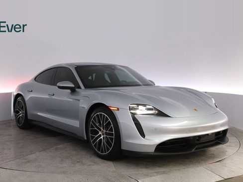 Used 2022 Porsche Taycan RWD image 13