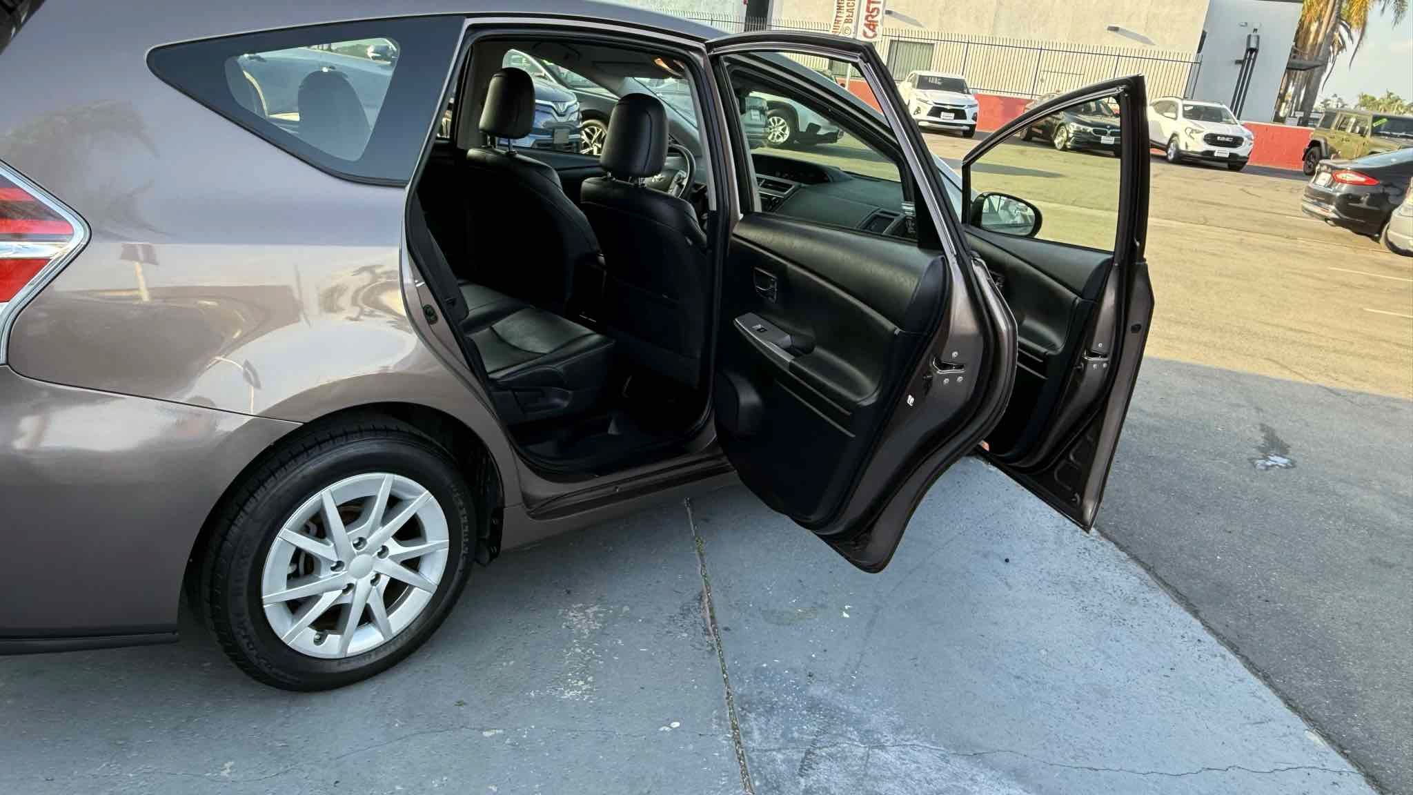 Used 2017 Toyota Prius V Four FWD image 46