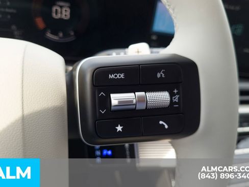 Used 2024 Hyundai Santa Fe SE image 31