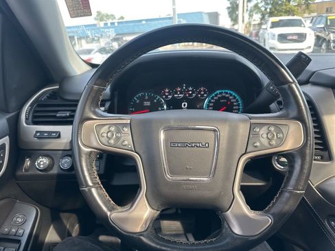 Used 2019 GMC Yukon Denali w/ Denali Ultimate Package image 18