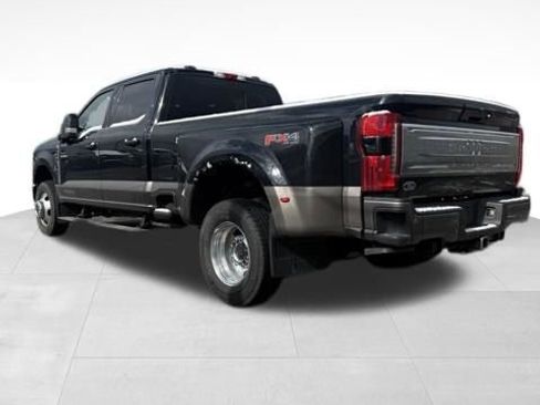 Used 2023 Ford F350 King Ranch image 3