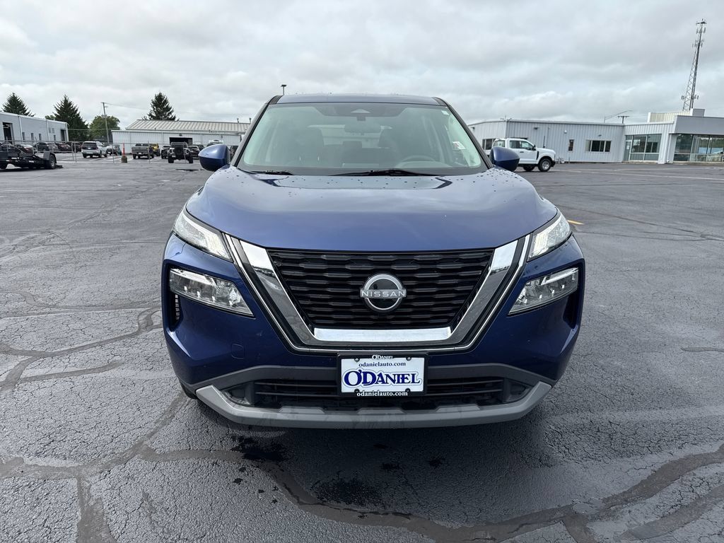 Used 2023 Nissan Rogue SV AWD/4WD image 3