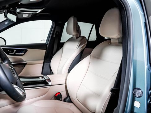 Certified 2026 Mercedes-Benz GLC 300 image 11