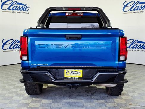 Used 2023 Chevrolet Colorado Trail Boss w/ Technology Package image 4