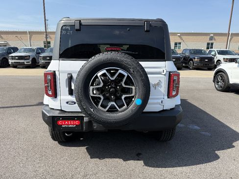 New 2026 Ford Bronco Outer Banks AWD/4WD image 4