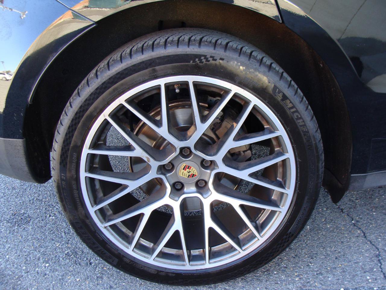 Used 2020 Porsche Macan S w/ Premium Package Plus AWD/4WD image 39