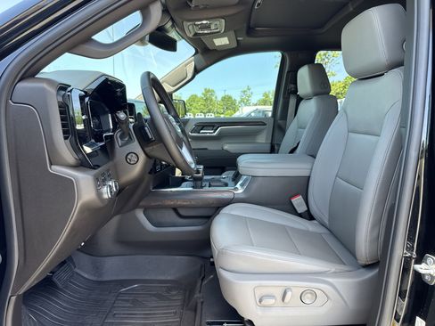 Used 2024 GMC Sierra 1500 SLT w/ SLT Premium Plus Package AWD/4WD image 16