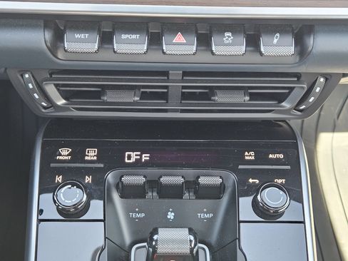 Certified 2023 Porsche 911 Carrera image 19