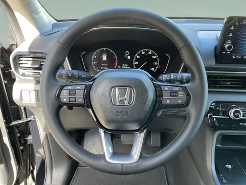 New 2025 Honda Pilot EX-L image 10