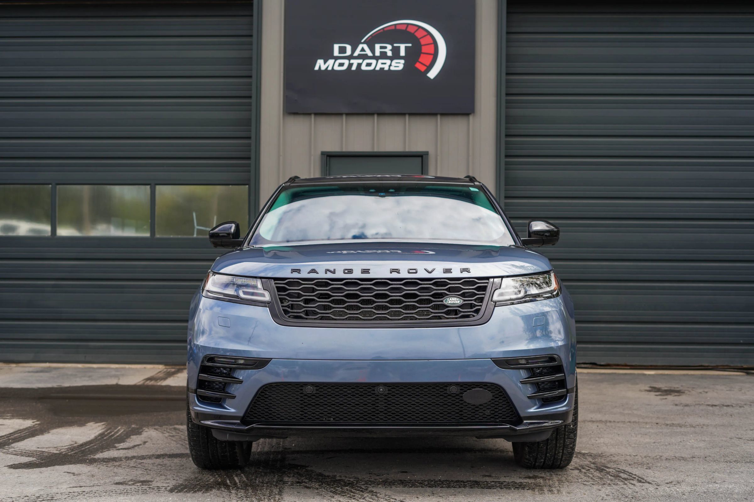 Used 2019 Land Rover Range Rover Velar R-Dynamic HSE AWD/4WD image 2