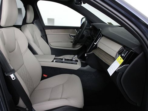 New 2026 Volvo XC90 B6 Plus w/ Protection Package image 10