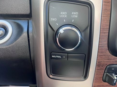 Used 2017 RAM 2500 Laramie w/ Convenience Group image 19