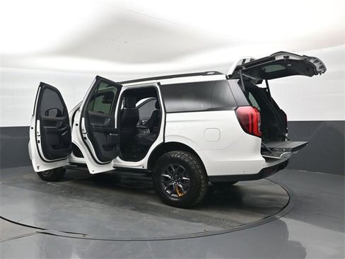 Used 2025 Ford Expedition Tremor image 49