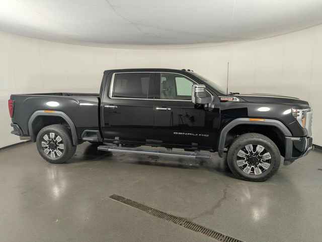 Used 2025 GMC Sierra 3500 Denali w/ Denali Reserve Package AWD/4WD image 8