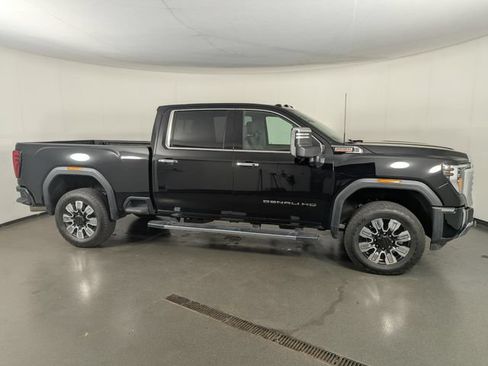 Used 2025 GMC Sierra 3500 Denali w/ Denali Reserve Package AWD/4WD image 8