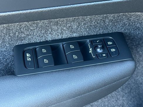 Certified 2023 Volvo C40 P8 Recharge Plus w/ Climate Package image 13