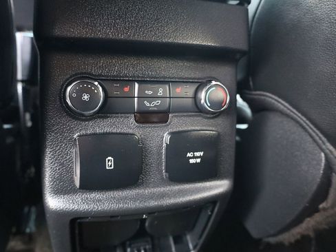 Used 2016 Ford Explorer Limited image 15