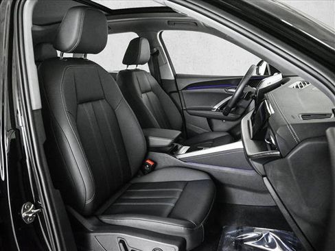 Certified 2025 Audi Q5 Premium w/ Convenience Package AWD/4WD image 22