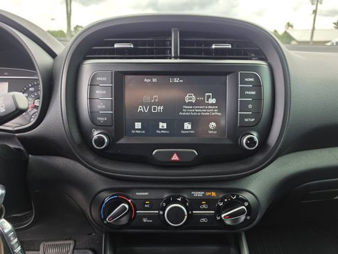Used 2021 Kia Soul GT-Line FWD image 24