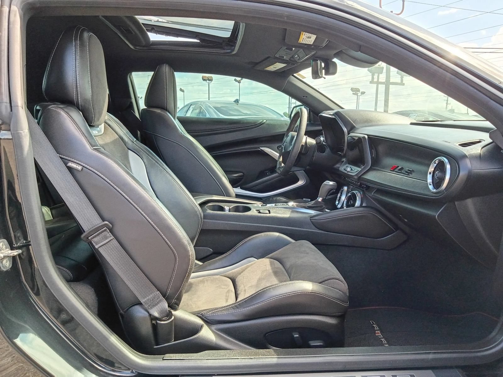 Used 2021 Chevrolet Camaro SS RWD image 12