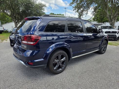 Used 2019 Dodge Journey Crossroad FWD image 3