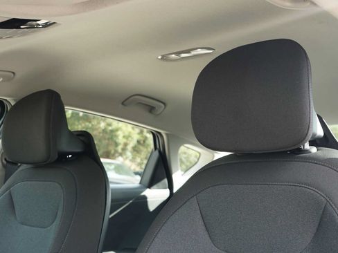 Certified 2025 Kia K4 FWD image 9