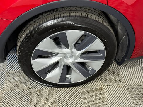 Used 2021 Tesla Model Y Long Range image 5