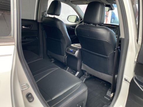 Used 2018 Toyota Highlander Limited AWD/4WD image 12