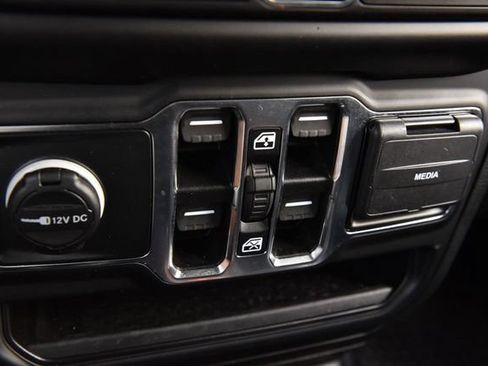 Used 2021 Jeep Wrangler Unlimited Sahara w/ Cold Weather Group AWD/4WD image 15