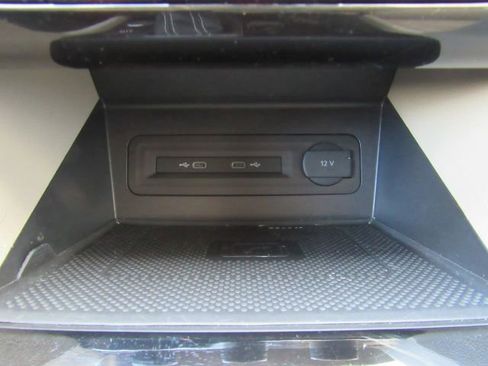 Used 2022 Volkswagen Atlas SE w/ Panoramic Sunroof Package image 48