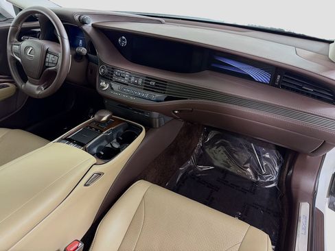 Used 2020 Lexus LS 500 RWD image 34