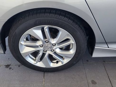 Used 2018 Honda Accord LX image 11