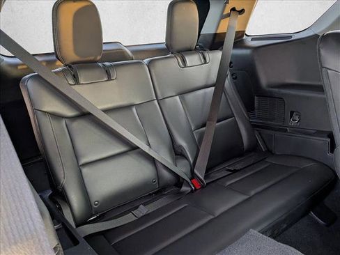 Used 2022 Ford Explorer XLT w/ Equipment Group 202A RWD image 22