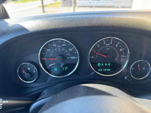 Used 2011 Jeep Wrangler Unlimited Sport image 14