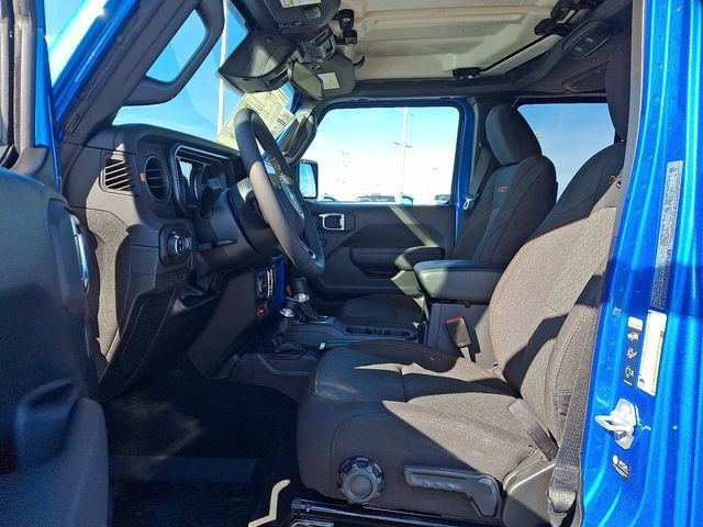 New 2026 Jeep Gladiator Mojave w/ Safety Group AWD/4WD image 6