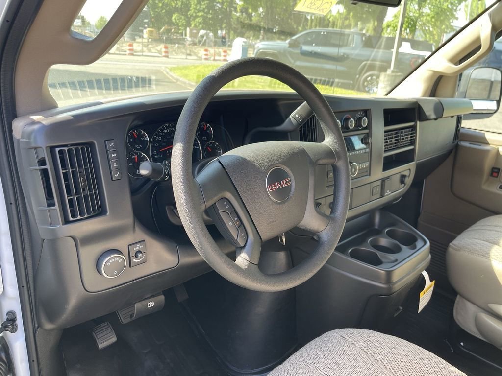 New 2026 GMC Savana 3500 w/ Driver Convenience Package RWD image 10