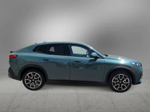Used 2025 BMW X2 xDrive28i w/ Convenience Package image 9