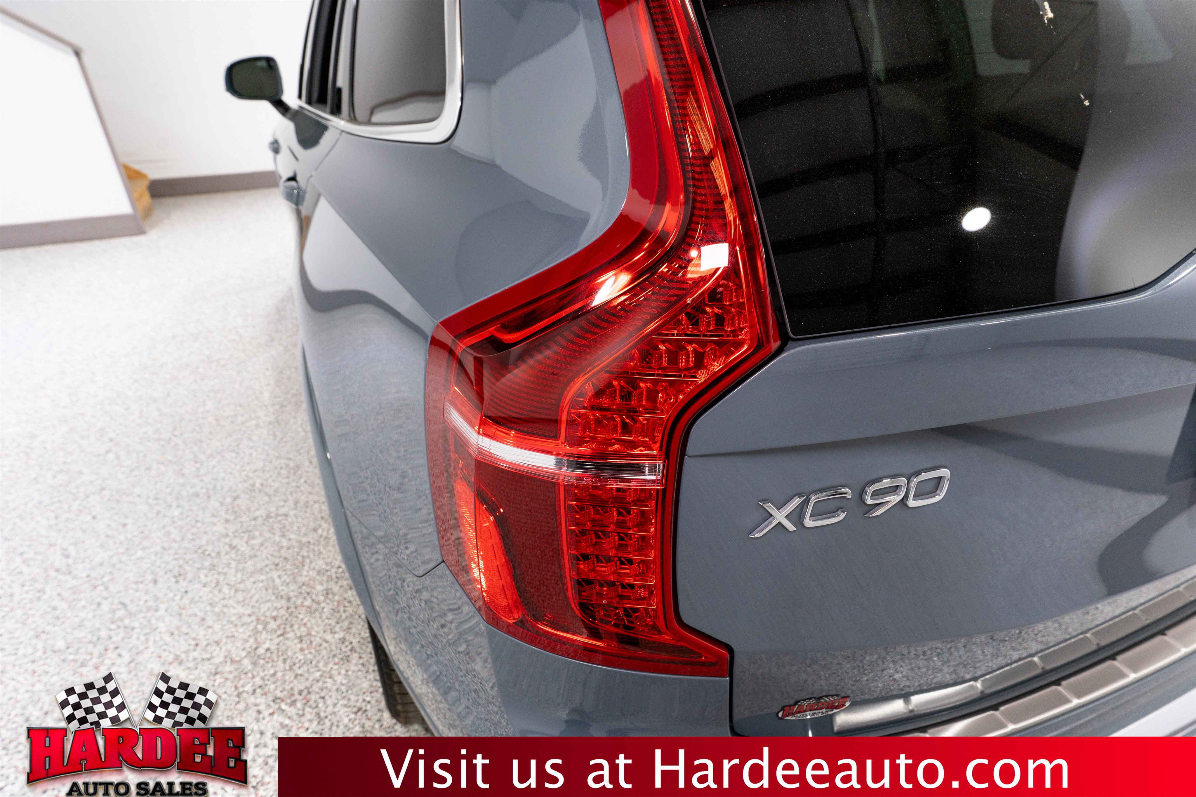 Used 2023 Volvo XC90 B6 Plus w/ Protection Package Premier AWD/4WD image 9
