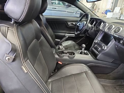 Used 2018 Ford Mustang GT Premium image 10