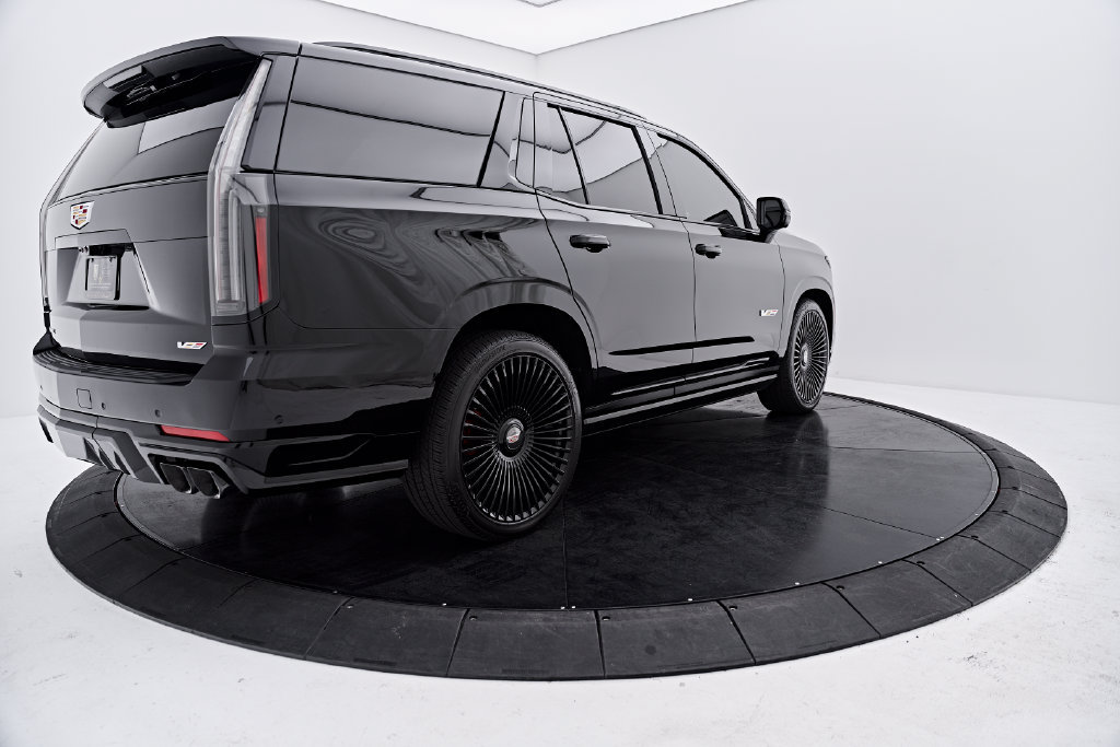 Used 2026 Cadillac Escalade V AWD/4WD image 9