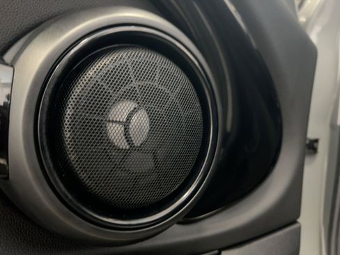 Used 2019 MINI Cooper S w/ Premium Package image 21