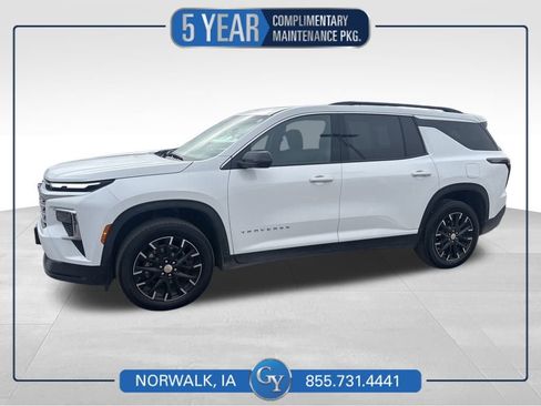 Used 2025 Chevrolet Traverse LT w/ Sun and Wheel Package image 1